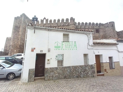 Сasa con terreno en venta en la Calle Castillo' Segura de León