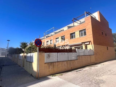 Chalet en venta en Cubelles