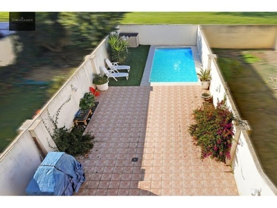 Fantastica casa Adosada en Ambroz con piscina