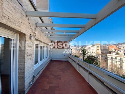 Piso en alquiler en Avinguda Diagonal, cerca de Carrer de Muntaner en L'Antiga Esquerra de l'Eixample por 1.650 €/mes