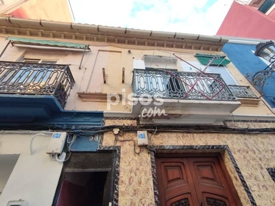Piso en venta en Calle Calle Rosari 58 1 1 1, nº 58 en El Cabanyal-El Canyamelar por 60.000 €