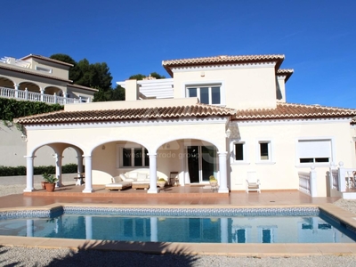 Villa con terreno en venta en la Moraira' Teulada