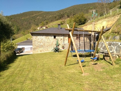 Casa En Valdés, Asturias