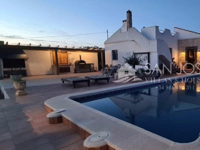 Chalet for sale in Los Montesinos