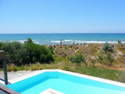 Chalet to rent in Costabella, Marbella -
