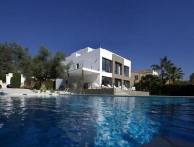 Chalet to rent in Las Brisas, Marbella -