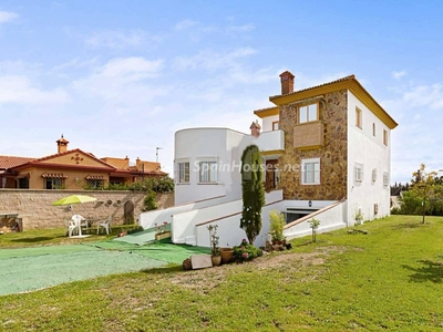 Villa independiente en venta en Churriana, Málaga