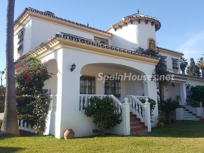 Villa independiente en venta en Guadalmar, Málaga