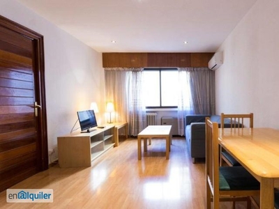 Elegante apartamento de 1 dormitorio con aire acondicionado en Salamanca