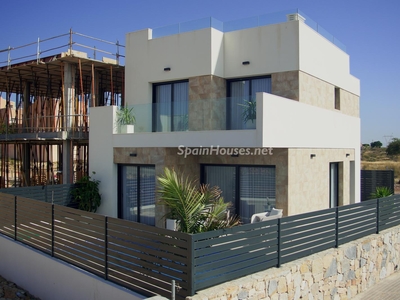 House for sale in Los Montesinos