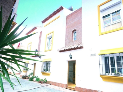 Casa adosada en venta en Torrox