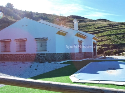 Villa for sale in Cómpeta