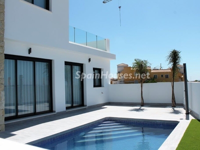 Villa en venta en Los Montesinos