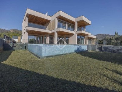 Casa / villa de 840m² en venta en Los Monasterios, Valencia