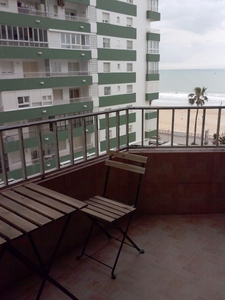 Alquiler de piso con terraza en Paseo Marítimo - Playa de la Victoria (Cádiz), Paseo Marítimo