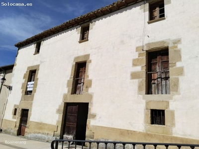 Casa de 3 plantas a 15 minutos de Pamplona