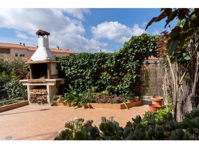 Casa en Venta en Olesa de Montserrat, Zona Closos, Baix Llobregat Nord