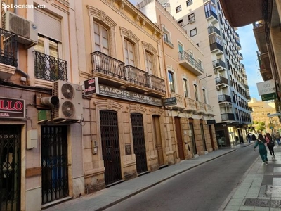 Edificio en calle Granada