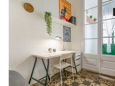 Habitación privada en apartamento de 7 dormitorios en Eixample, Barcelona