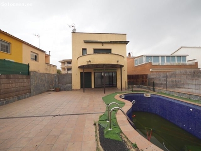 SE VENDE CASA UNIFAMILIAR DE 322M2 EN BARBERA DEL VALLES