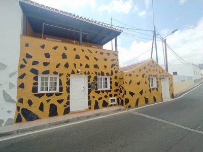 Venta de casa con terraza en Charco del Pino (Granadilla de Abona)