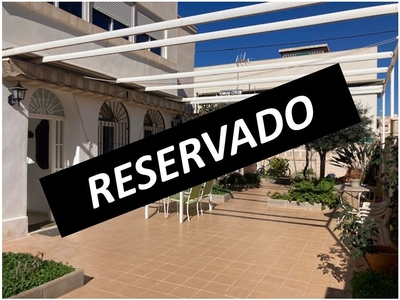 Venta de piso con terraza en Oliveros, Altamira, Barrio Alto (Almería)