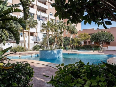 Alquiler de piso en Los Molinos - Villa Blanca de 3 habitaciones con terraza y piscina