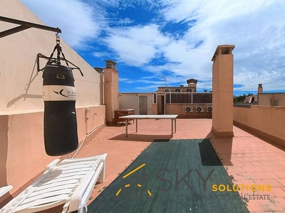 Ático en venta en El Coll d'en Rabassa de 3 habitaciones con terraza y garaje