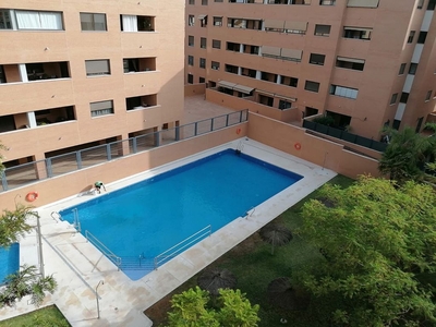 Ático en venta en Nuevo Bulevar de 3 habitaciones con terraza y piscina