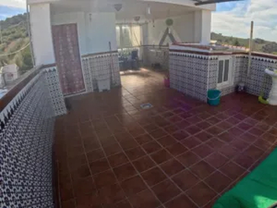 Casa adosada en venta en Iznajar