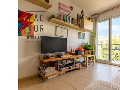 No pierdas la oportunidad de vivir en este acogedor apartamento en el corazón de Sant Pere de Ribes