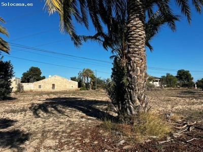 OPORTUNIDAD TERRENO CON CASA PARA REFORMAR