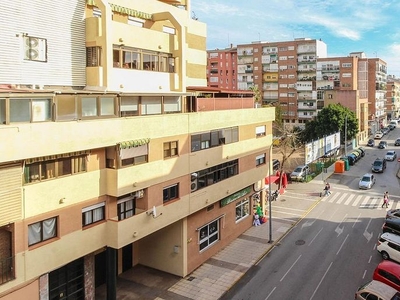 Piso en alquiler en Maria Auxiliadora - Barriada LLera de 4 habitaciones con terraza y garaje