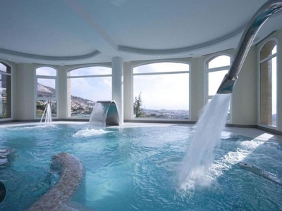 Piso en alquiler en Monterrey - Rancho Domingo de 2 habitaciones con terraza y piscina