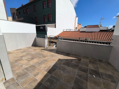 Piso en venta en Andújar de 2 habitaciones con terraza y garaje