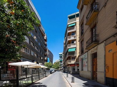 Piso en venta en calle Solarillo de Gracia de 4 habitaciones con terraza y garaje