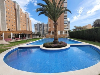 Piso en venta en Playa de San Juan de 4 habitaciones con terraza y piscina