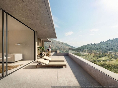 Venta de ático en Benahavís de 3 habitaciones con terraza y piscina