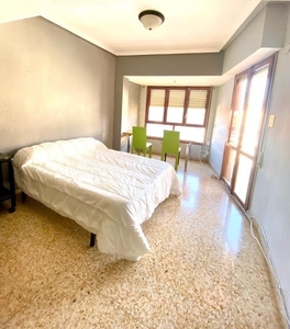 Alquiler habitacion de piso con terraza en Norte (Castelló-Castellón de la Plana)