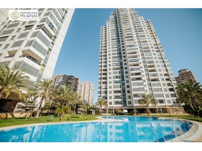 Apartamento de 2 dormitorios en urbanización de lujo a 450m de la playa.