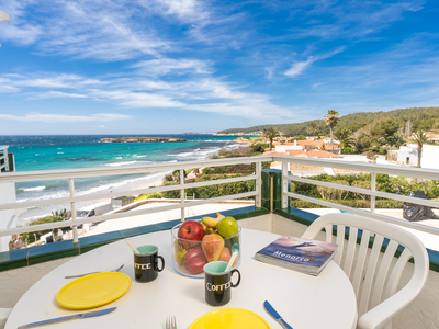 Apartamento reformado con vistas al mar en Santo Tomás, Menorca