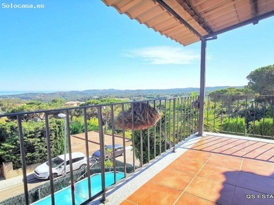 Casa en urbanización Los Pinares, Lloret de Mar