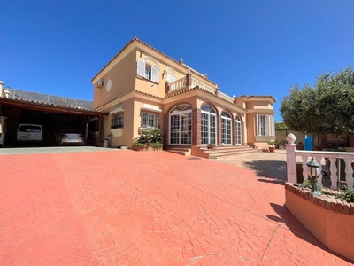 Chalet en venta en La Línea de la Concepción, Cádiz