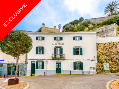 Espectacular casa para reformar en el puerto de Mahón, Menorca