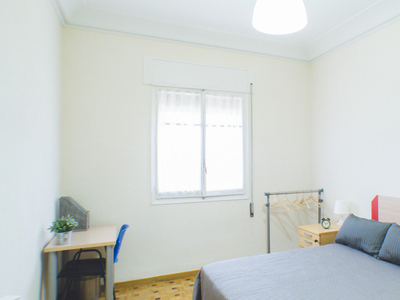 Habitación amueblada en apartamento de 7 dormitorios en Retiro, Madrid