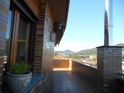 Alquiler de ático en calle Juan Astigarribia de 2 habitaciones con terraza y garaje