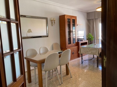 Alquiler de piso en Sta. Marina - San Andrés - San Pablo - San Lorenzo de 3 habitaciones con terraza y muebles