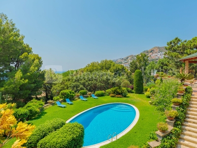 Casa de gran lujo junto al mar en la Bahía de Rosas, Costa Brava.