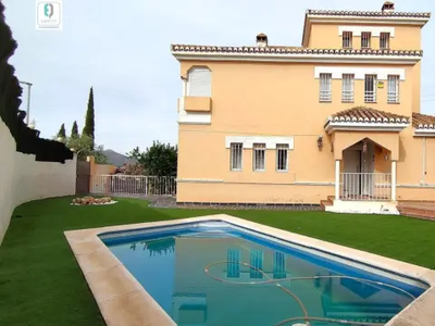 Casa pareada en venta en Monteluz en Peligros por 249,990 €