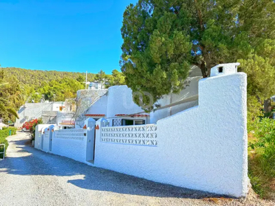 Chalet en venta en Isla de Ibiza en Santa Eulària des Riu por 650,000 €